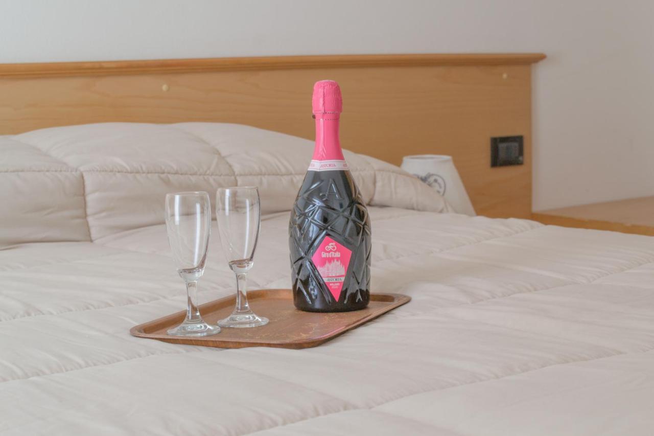 Meuble Rosalpina Hotel Isolaccia Kültér fotó