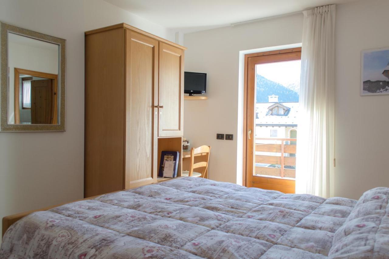 Meuble Rosalpina Hotel Isolaccia Kültér fotó