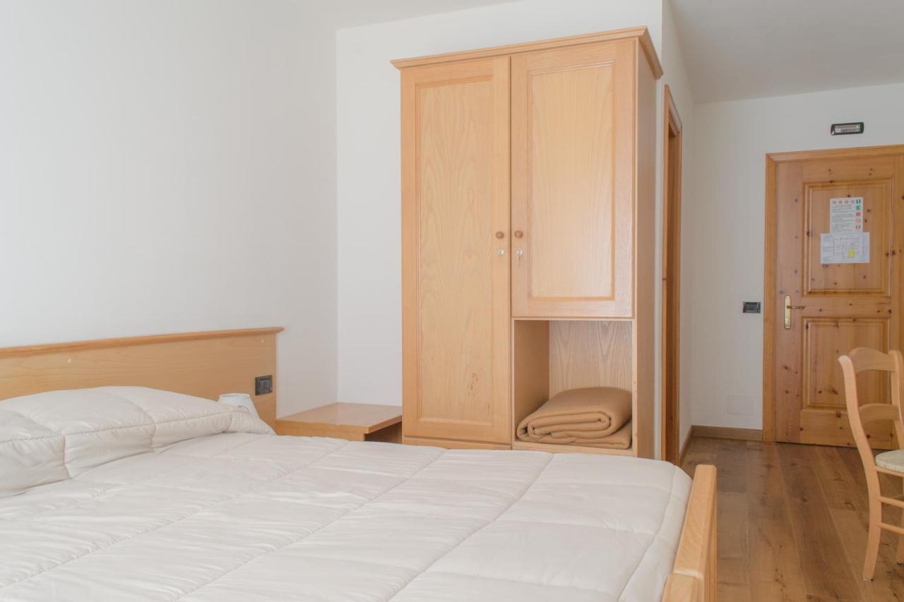 Meuble Rosalpina Hotel Isolaccia Kültér fotó