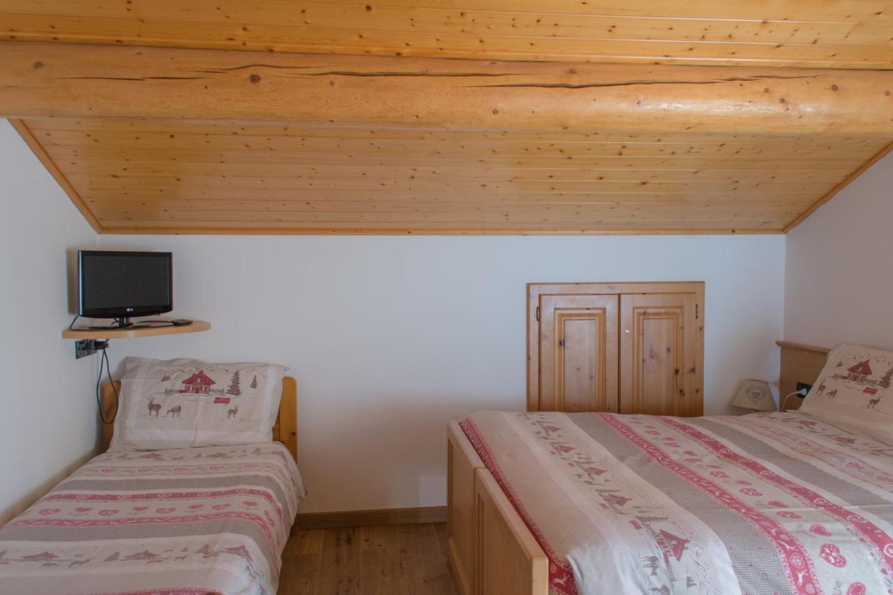 Meuble Rosalpina Hotel Isolaccia Kültér fotó
