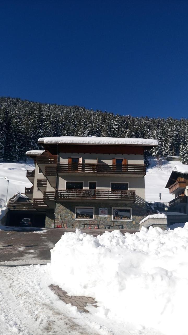 Meuble Rosalpina Hotel Isolaccia Kültér fotó